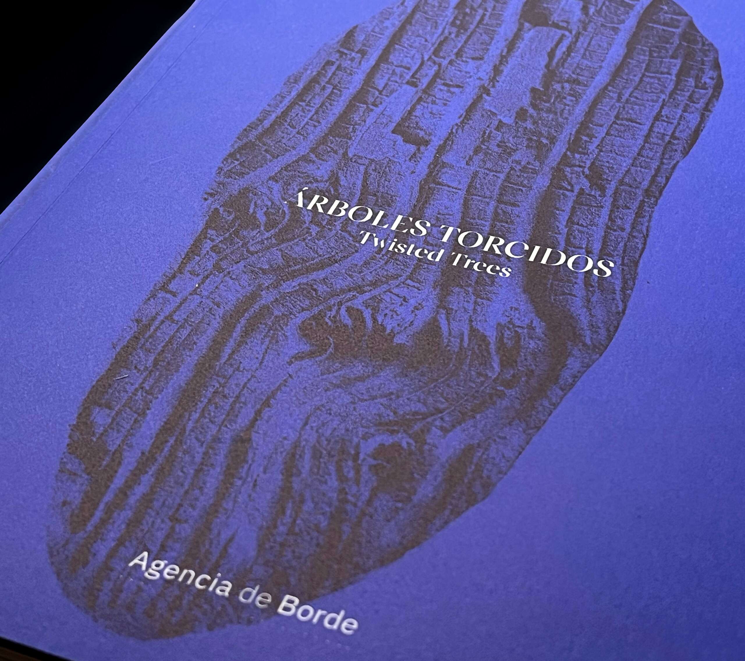 Libro Árboles torcidos